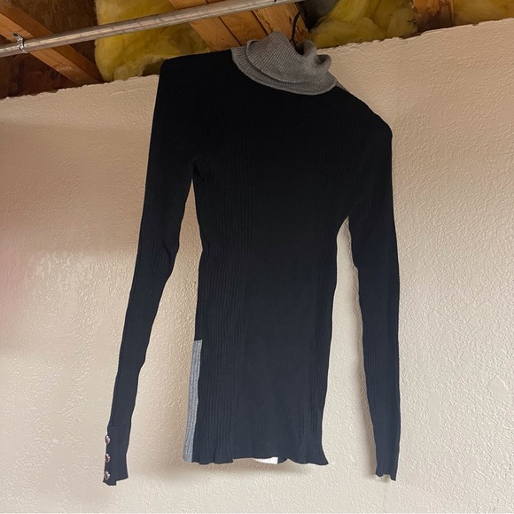 Sweater - Picture 2 of 2